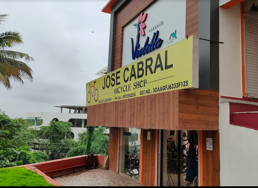 Jose Cabral Bicycle shop - 070572 76782